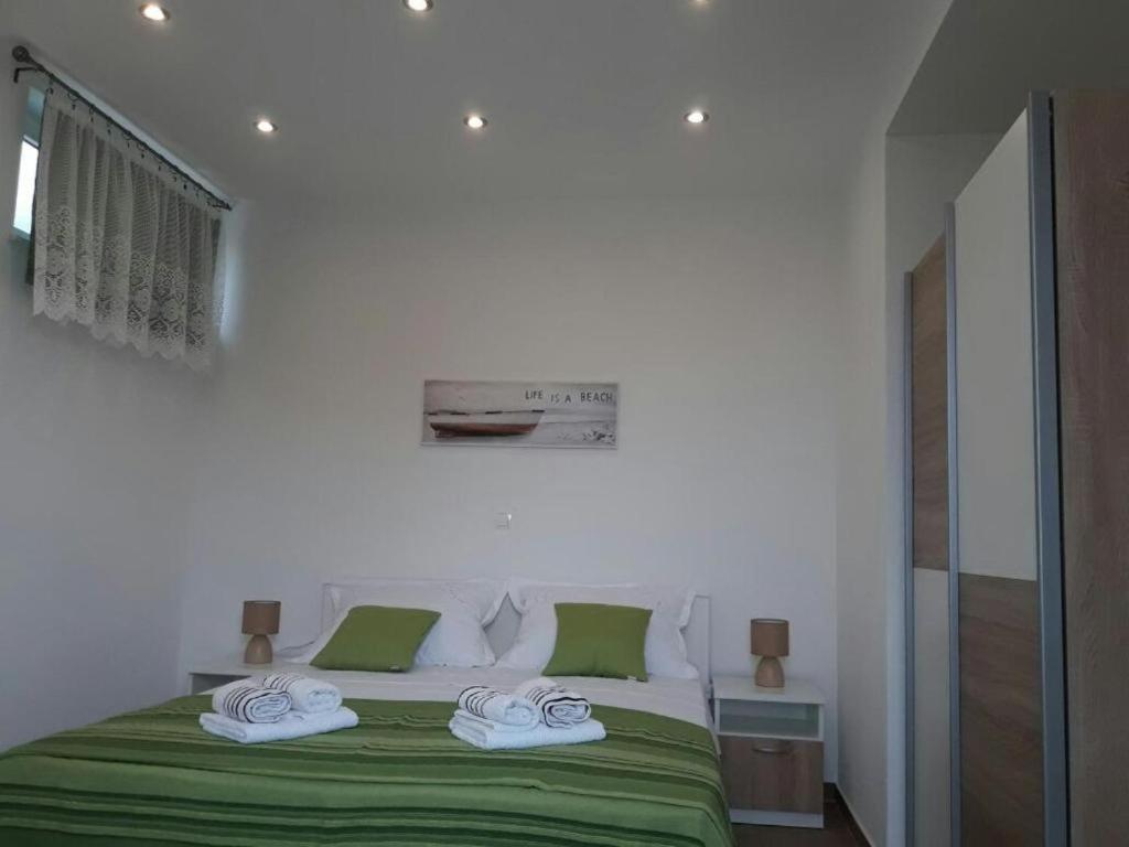 Regina Del Mare Apartment Slatine Exterior foto
