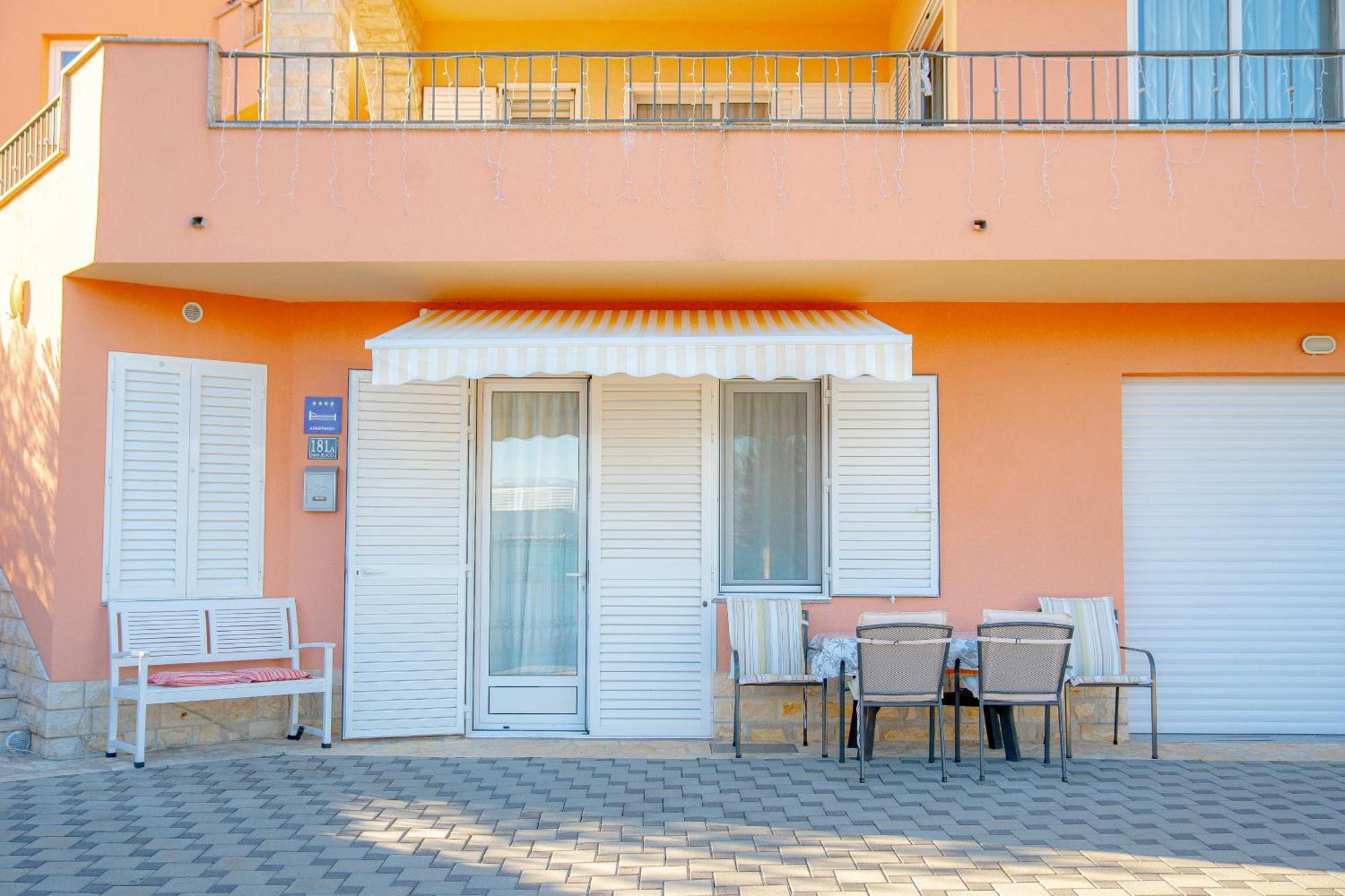 Regina Del Mare Apartment Slatine Exterior foto