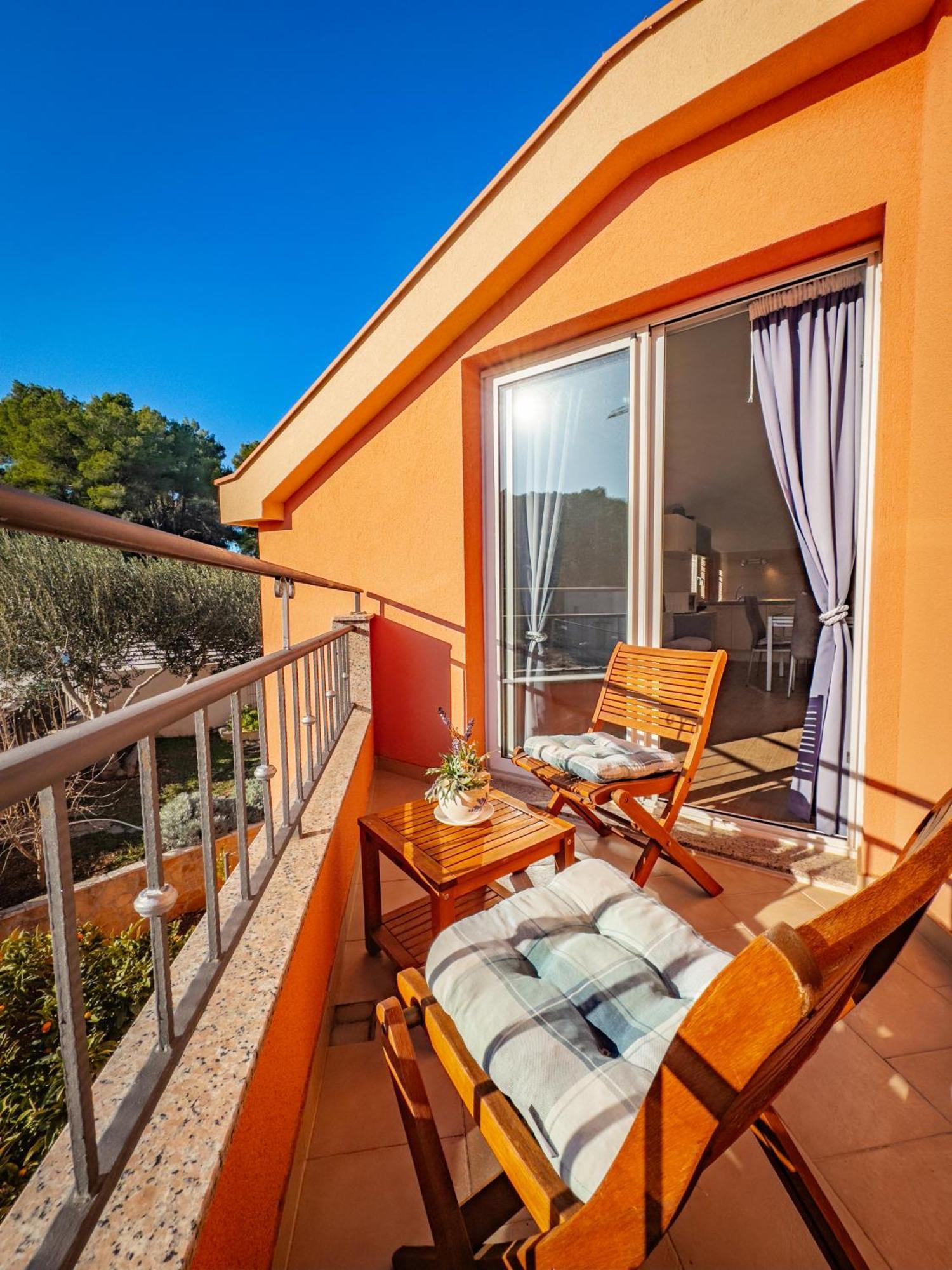 Regina Del Mare Apartment Slatine Exterior foto