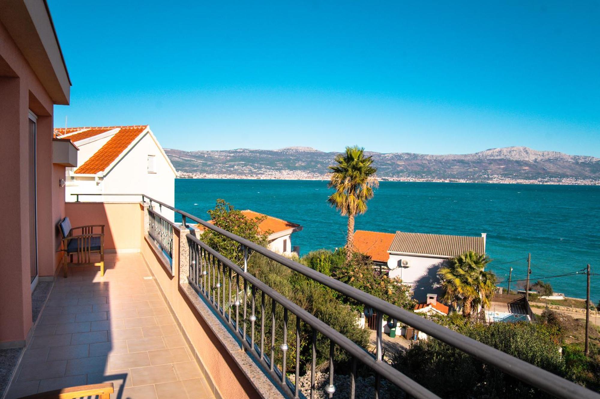 Regina Del Mare Apartment Slatine Exterior foto