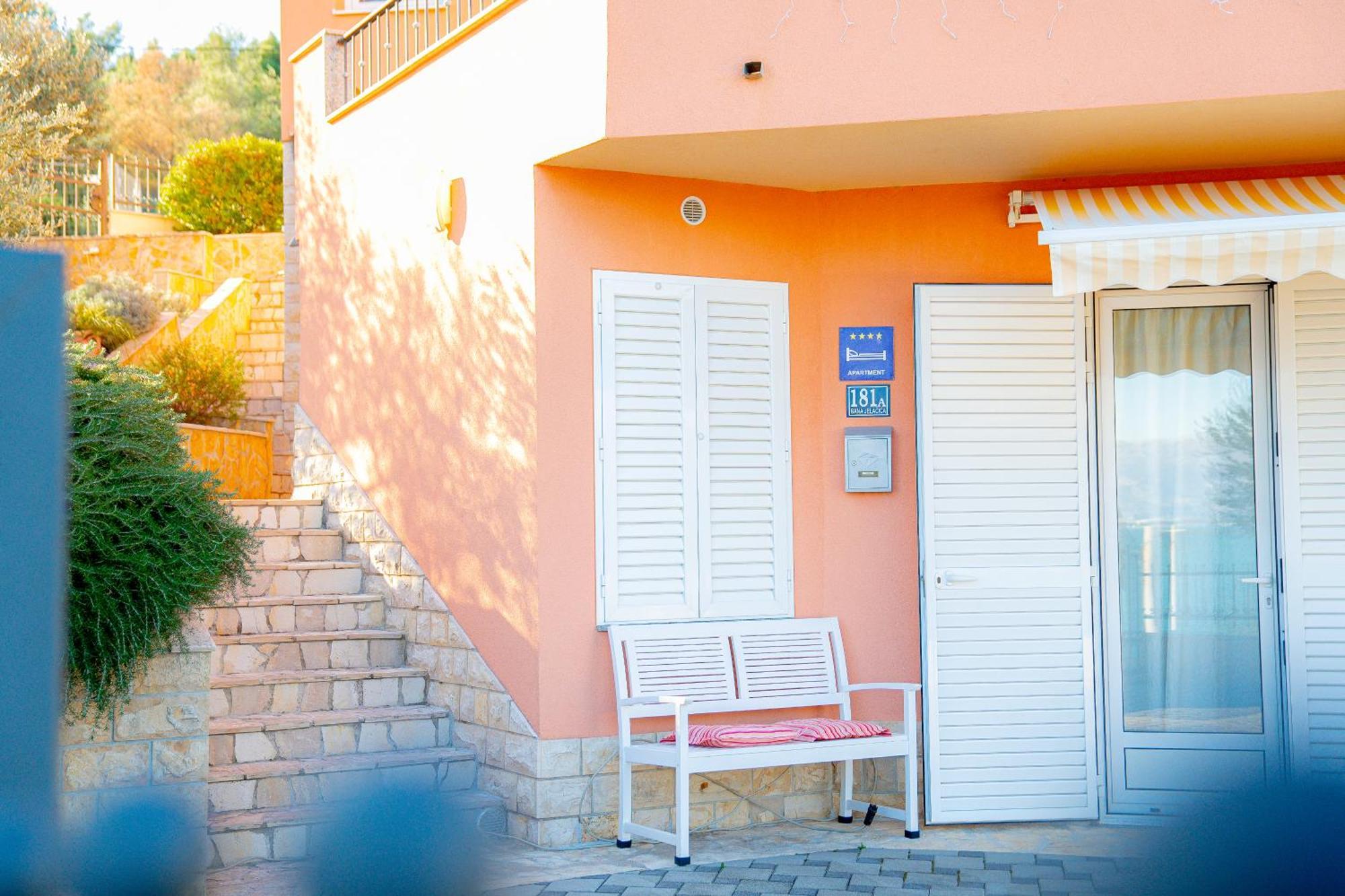 Regina Del Mare Apartment Slatine Exterior foto