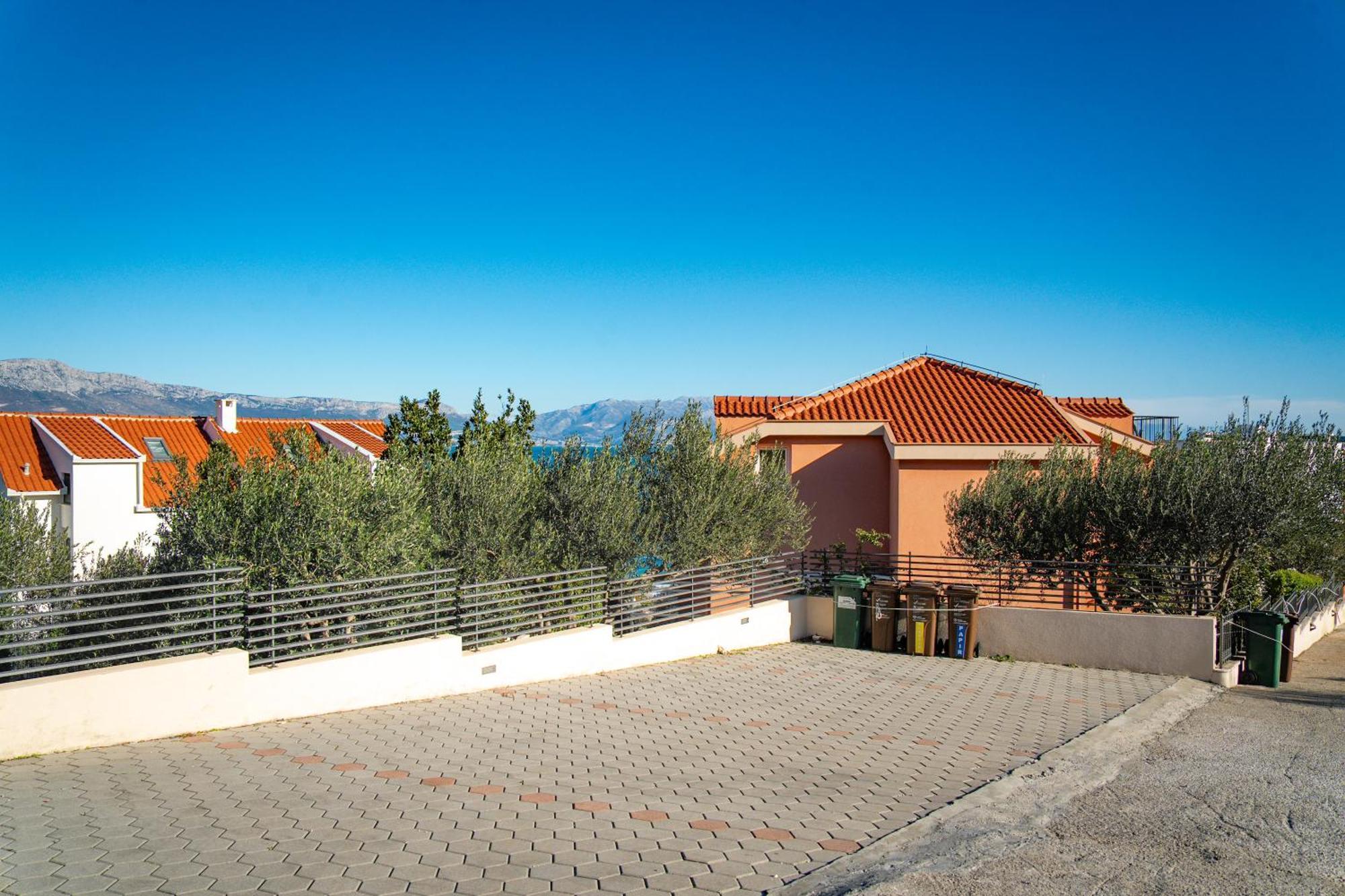Regina Del Mare Apartment Slatine Exterior foto